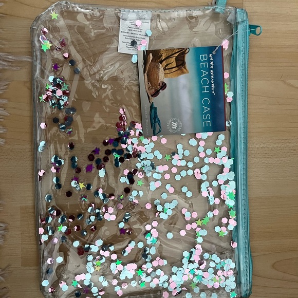 Beach case - Picture 2 of 3